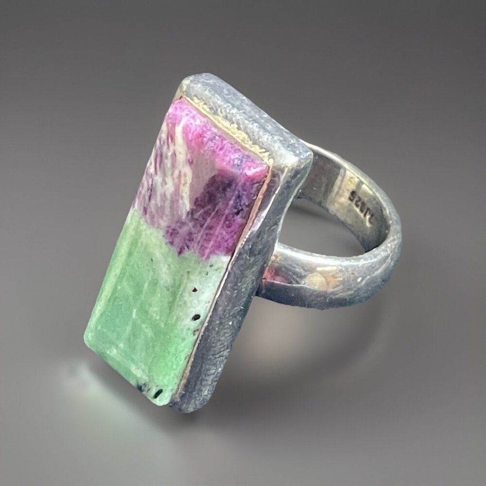 Sterling Silver Ruby Zoisite Ring Size 6.25 Signed SJ 925 Rectangle Glows